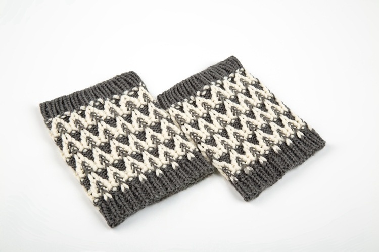 Womens Knit Boot Cuffs Color block wavy Boot Toppers Winter Short Leg Warmers